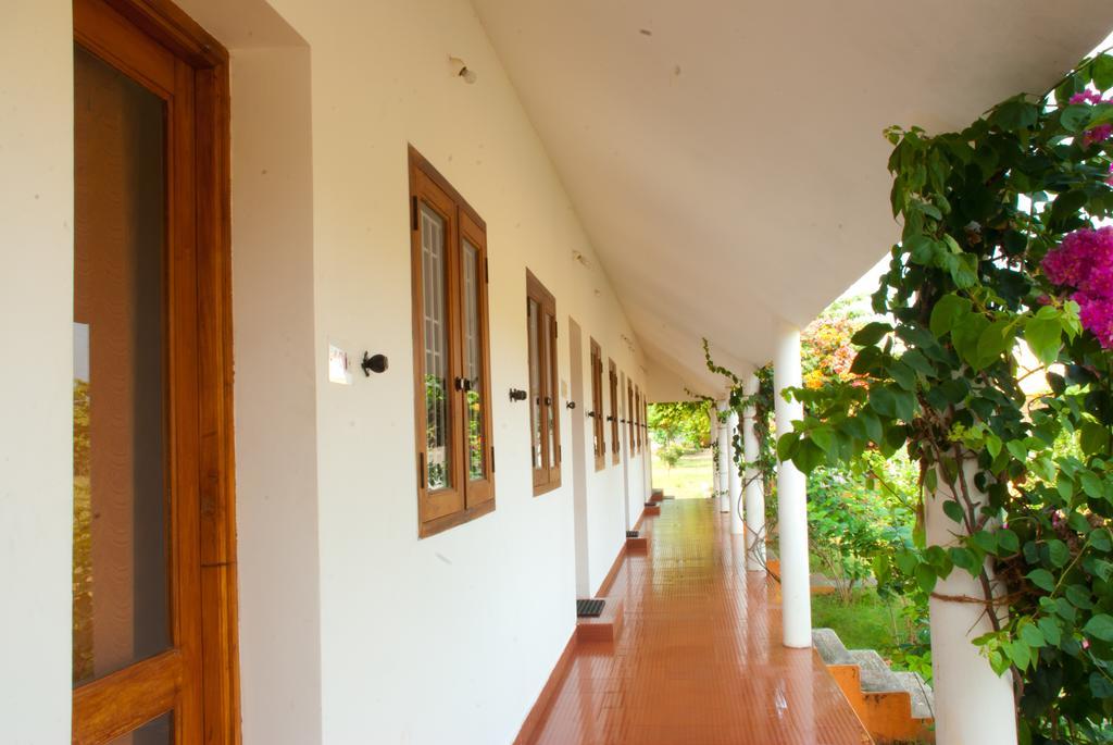 The Mountain Retreat Hotel Tiruvannāmalai Екстериор снимка